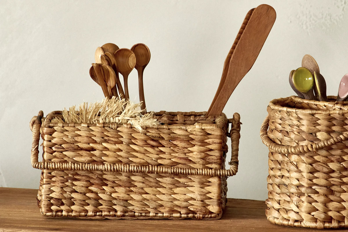 Panier de table en jacinthe d'eau