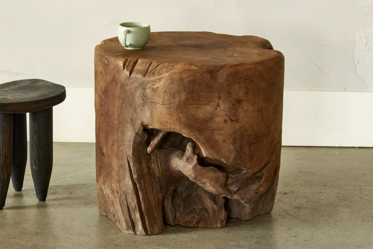 Table d’appoint erosion - teck ancien