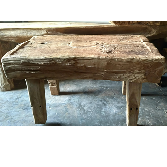Table basse en bois exotique recyclé