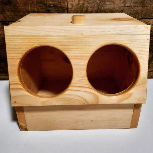 Double Hole Hay Feeding Station