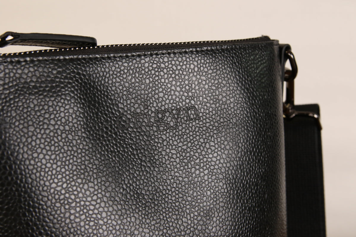 Origyn 04 - Plant-Based Vegan Leather Top Zip Handbag - Made with Plastic-Free MIRUM®