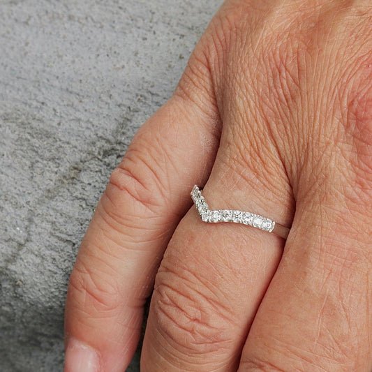 Bague V en argent sterling