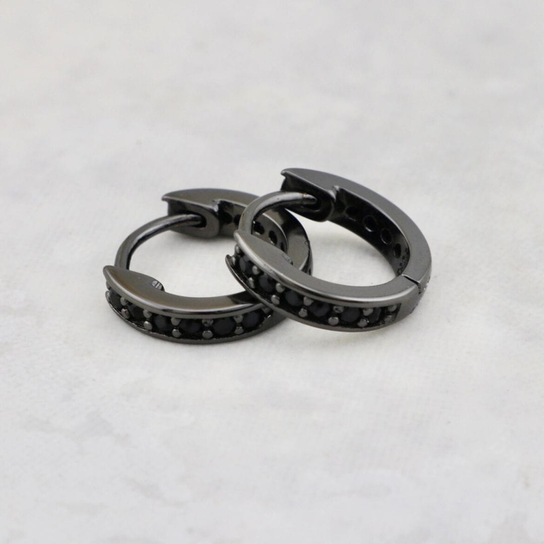 Boucles d'oreilles Huggies Midnight en argent sterling - noir