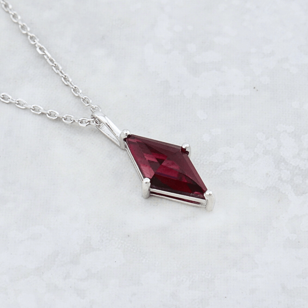Collier Losange et grenat en argent sterling