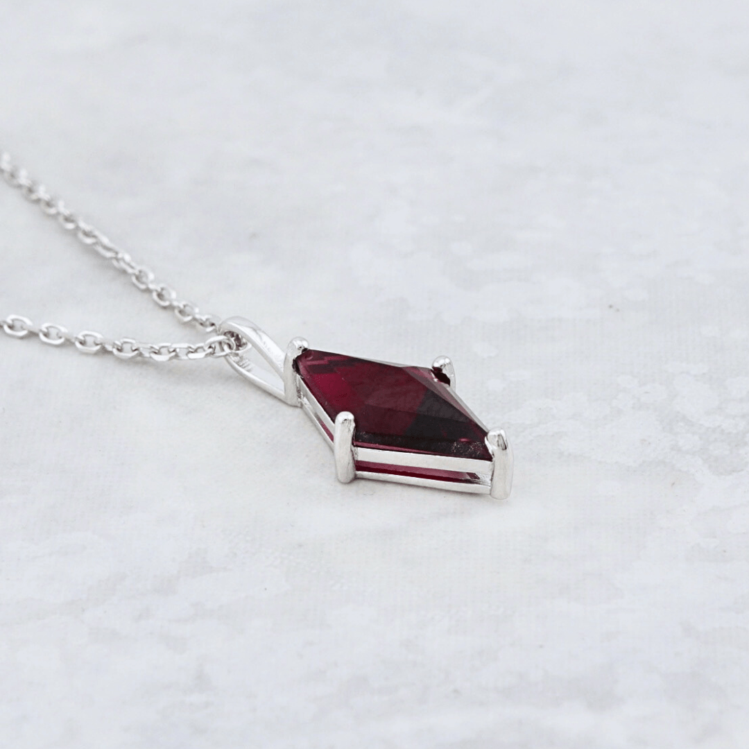 Collier Losange et grenat en argent sterling