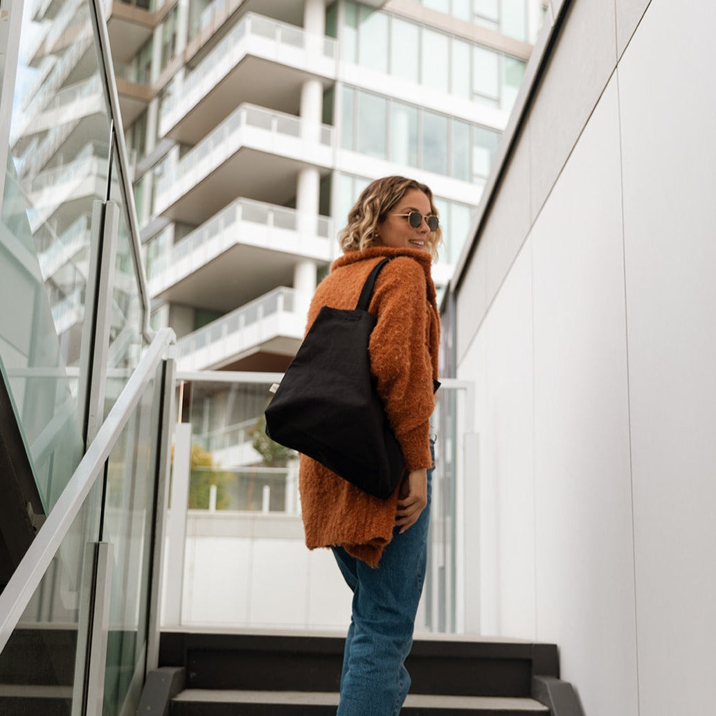 The Oversized Tote Bag - Black